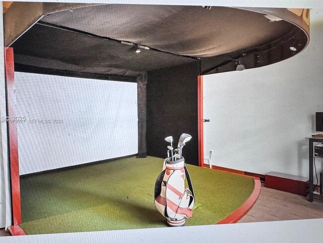 Building Photo - 1060 Brickell Ave