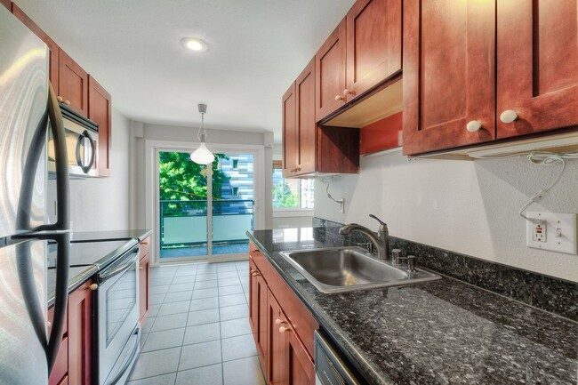 Building Photo - Capitol Hill Urban Living