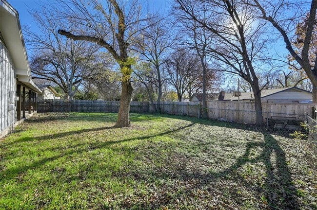 Building Photo - 9924 Chukar Bend