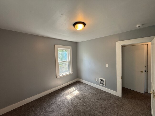 Building Photo - 14016 Castalia Ave