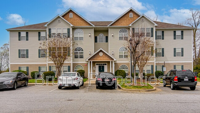 Building Photo - 6113 Hedgecock Cir