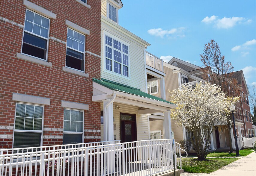 Building Photo - The Heights at Medford