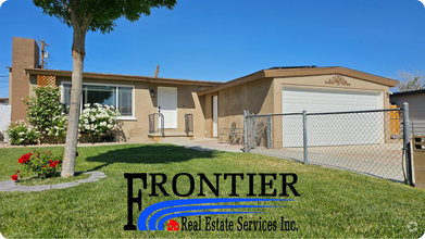 Building Photo - Beautiful 3 bed 2 bath