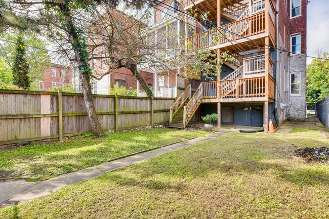 Building Photo - 2907 N Calvert St