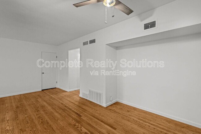 Building Photo - 7876 Big Bend Blvd
