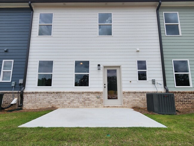 Building Photo - 848 Lareas Way