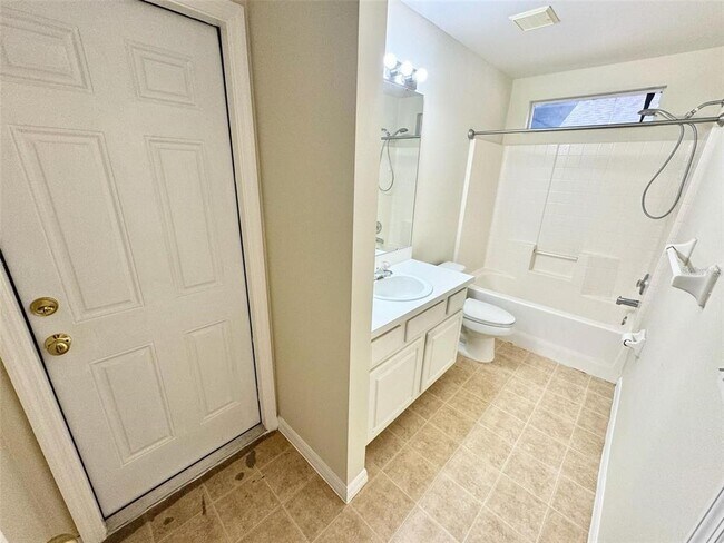 Building Photo - 1317 Casterton Cir