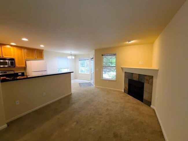 Building Photo - 6298 SW Grand Oaks Dr
