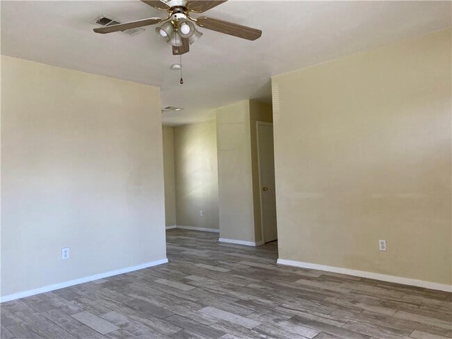 Building Photo - 2231 Palmera Cove