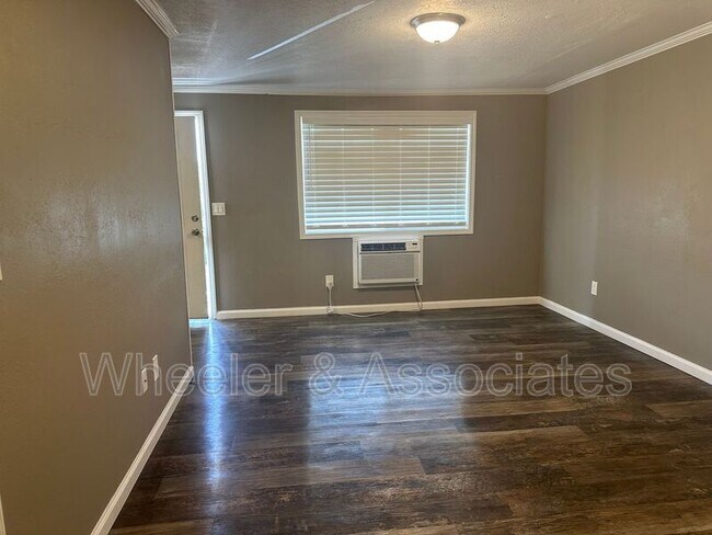Building Photo - 520 E 4400 S