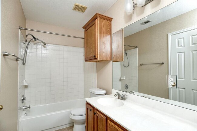 Building Photo - 3353 Rod Carew Dr