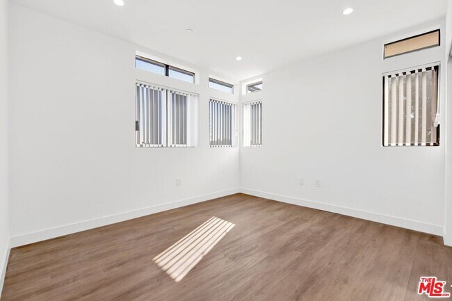 Building Photo - 1458 Butler Ave