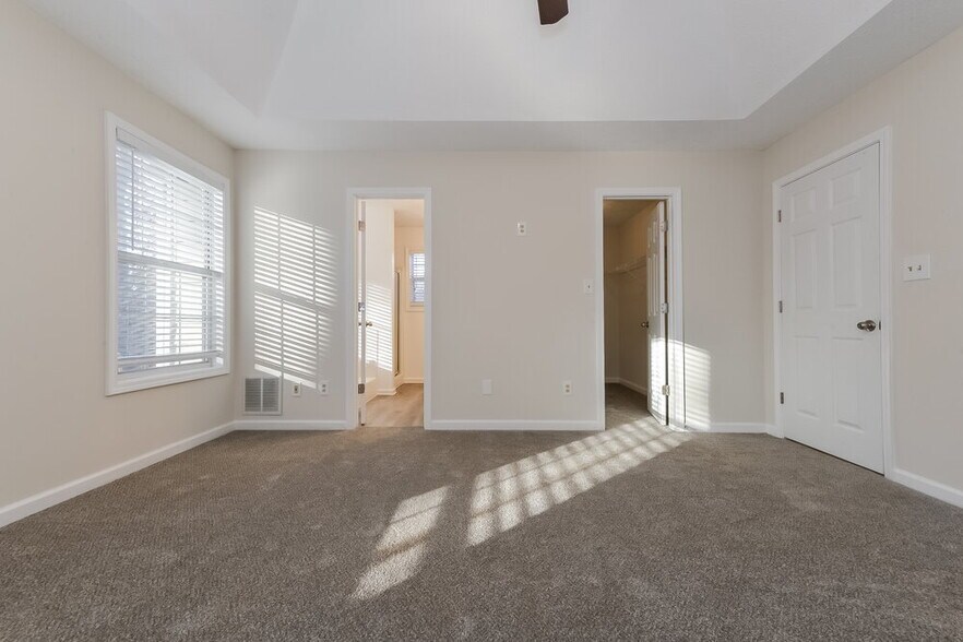 Building Photo - 357 Chase Marion Way