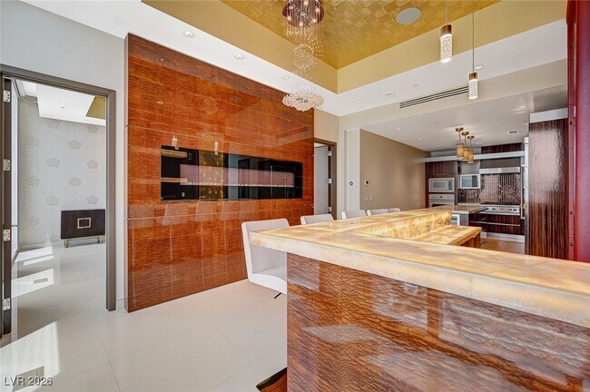 Building Photo - 3750 S Las Vegas Blvd