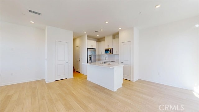 Building Photo - 8421 Gabrielino Ct