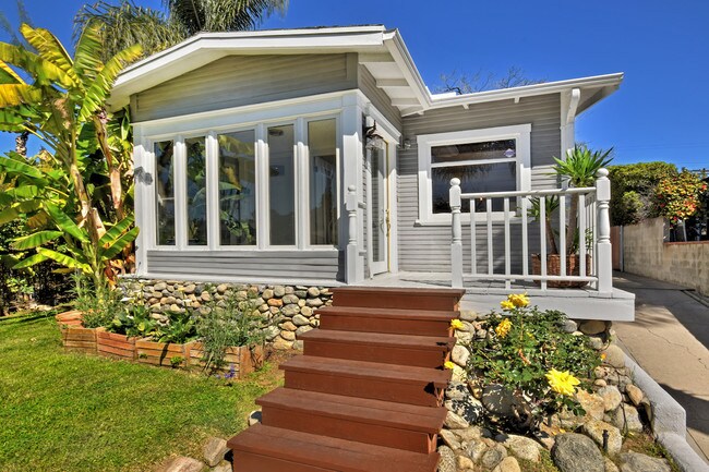 Building Photo - 10633 Chiquita St