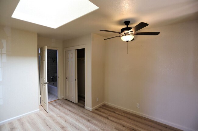 Building Photo - Beautiful home in Patterson
