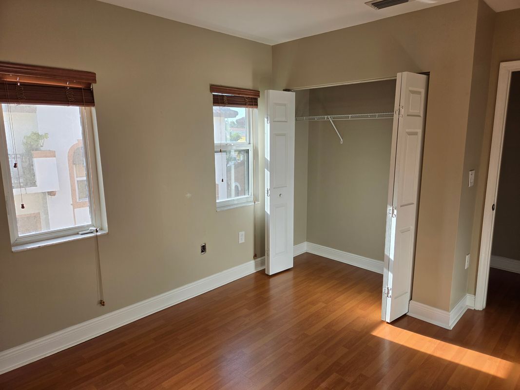 Building Photo - 5984 SW 8th St