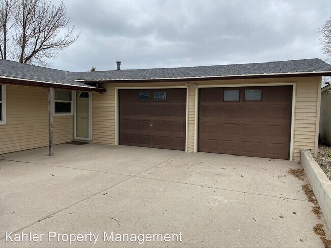Building Photo - 3 br, 2 bath House - 607 Valley Drive