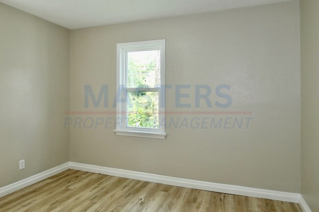 Building Photo - 5133 Adella St