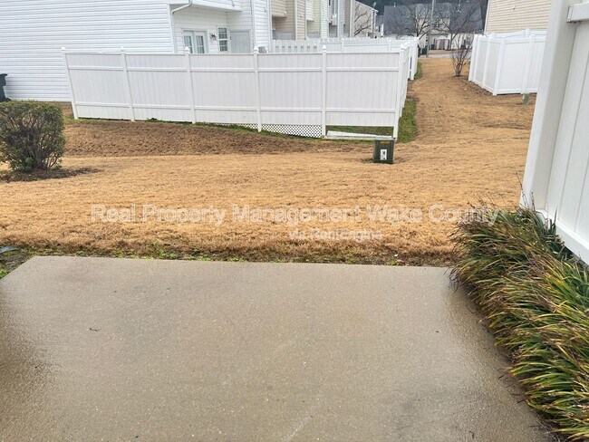 Building Photo - 8307 Glenwood Springs Ct