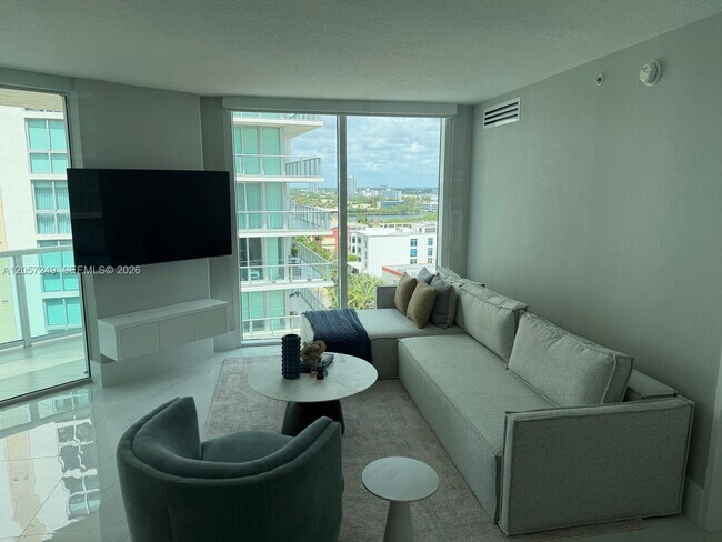 Building Photo - 250 Sunny Isles Blvd