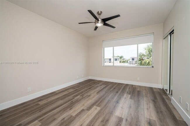 Building Photo - 16795 Hemingway Dr