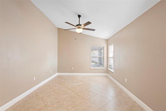 Building Photo - 707 Brightview Dr