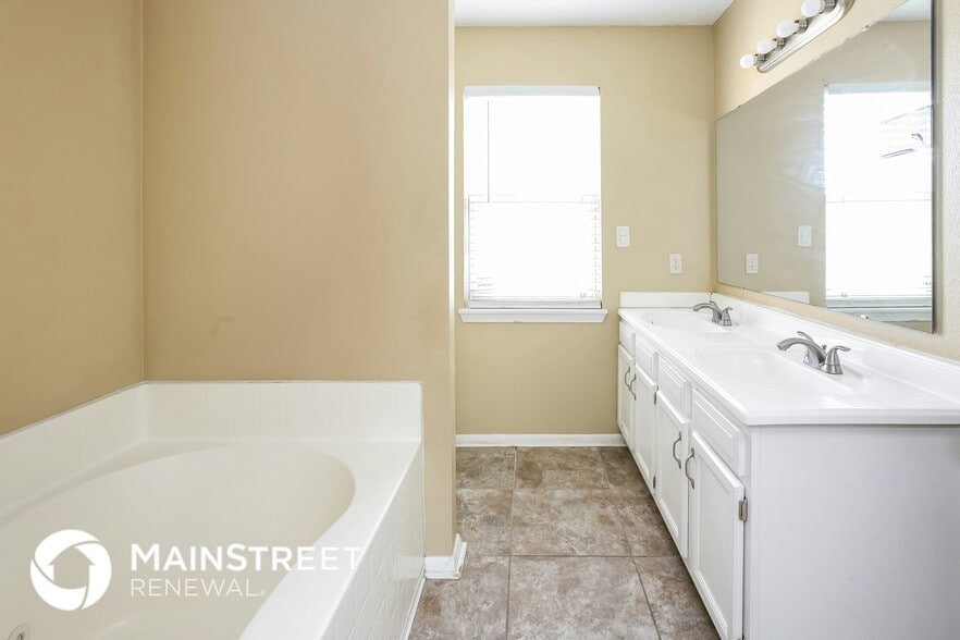 Building Photo - 10313 Cadogan Dr