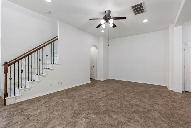 Building Photo - 14 Cheswood Manor Drive