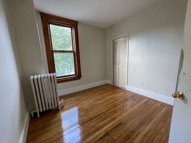 Building Photo - 338 K St