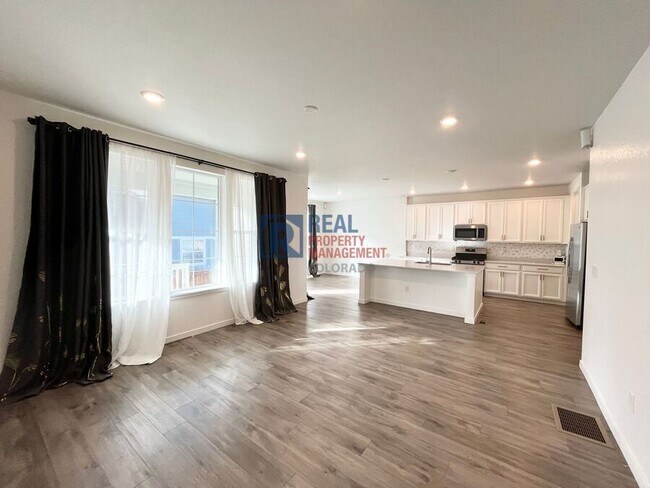 Building Photo - 17590 E 95th Ave