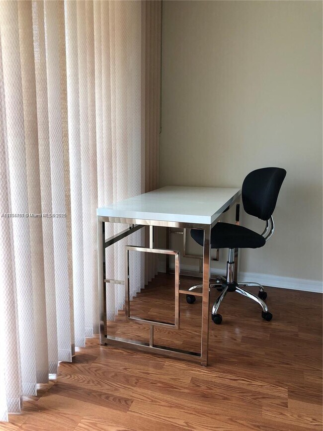 Building Photo - 201 Golden Isles Dr