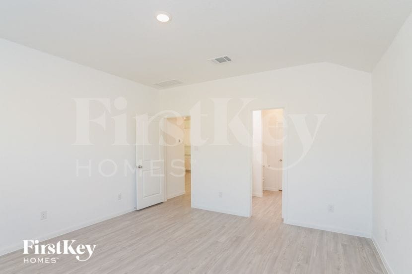 Building Photo - 6141 Treadle