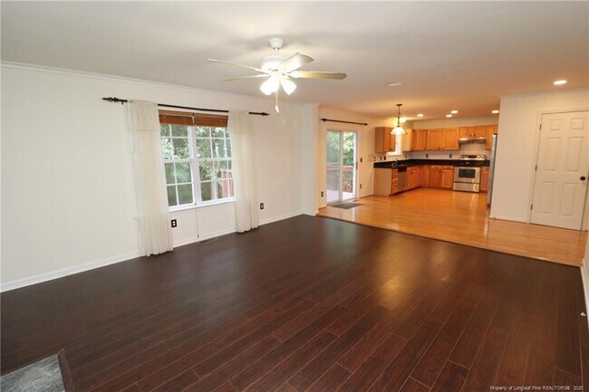 Building Photo - 2114 Frissell Ave