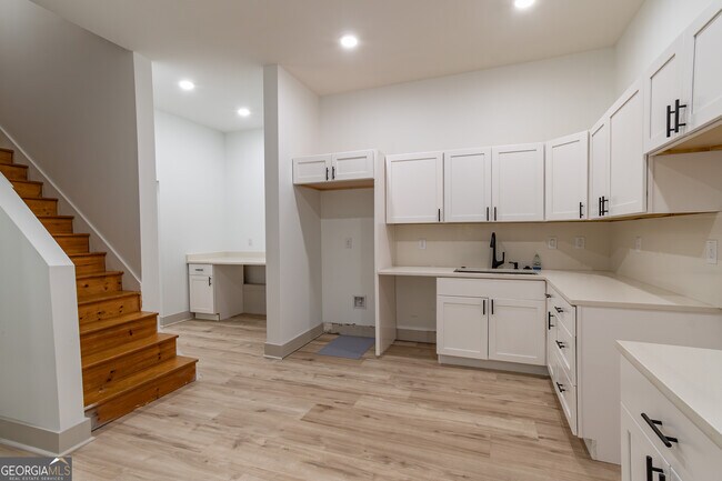 Building Photo - 651 Briarleigh Way