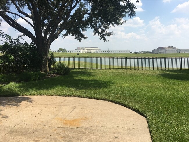 Building Photo - 10730 Sea Myrtle Dr