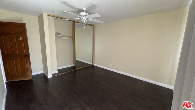 Building Photo - 845 N Juarez St