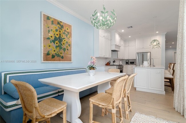 Building Photo - 11261 SE Blair Ln