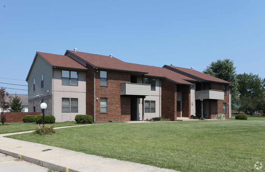 Building Photo - Meadow Brook Apartments