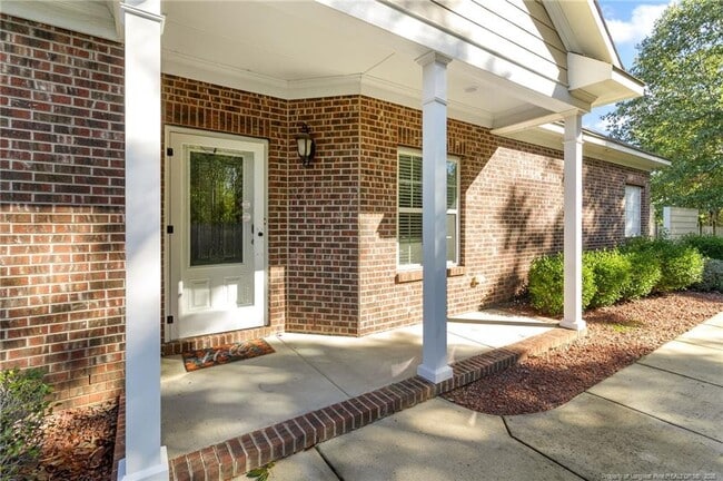 Building Photo - 1321 Braybrooke Pl