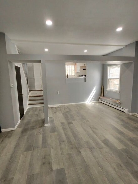 Building Photo - 317 Mill Rock Rd