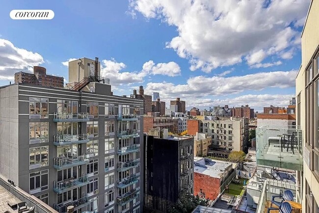 Building Photo - 342 E 110th St