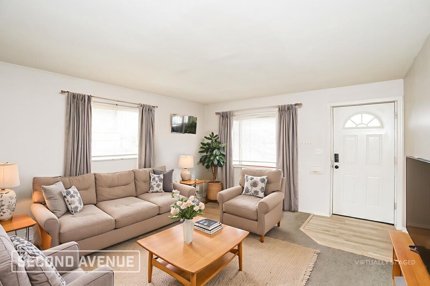 Building Photo - 4656 Linda Dr