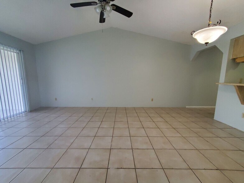 Building Photo - 1 MONTH FREE: SW Area 2/2 on a Fresh water canal - Water included