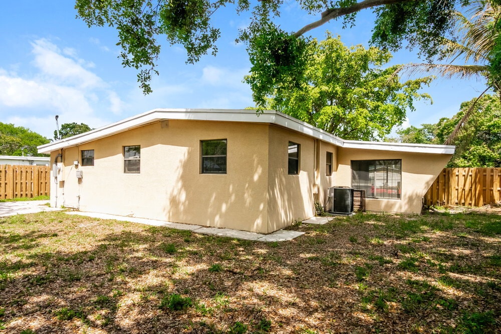 Building Photo - 3880 Jackson Blvd