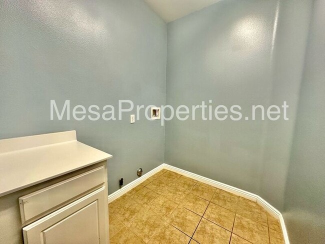 Building Photo - 12387 Dandelion Way