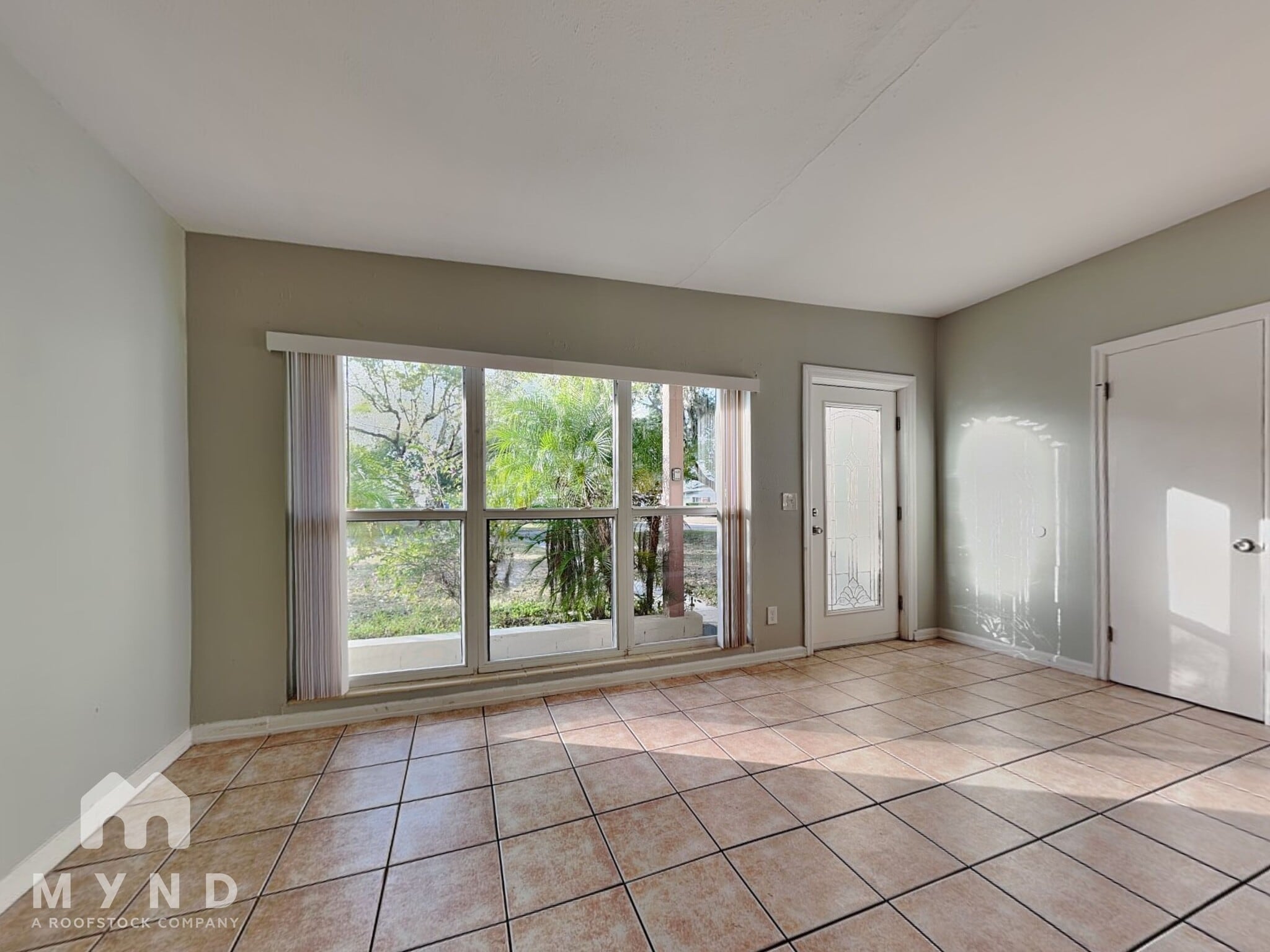 Building Photo - 1602 Simmons Pl