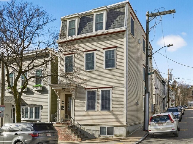 Building Photo - 155 H St