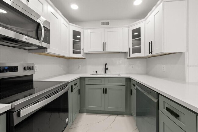 Building Photo - 3675 Gulf Blvd